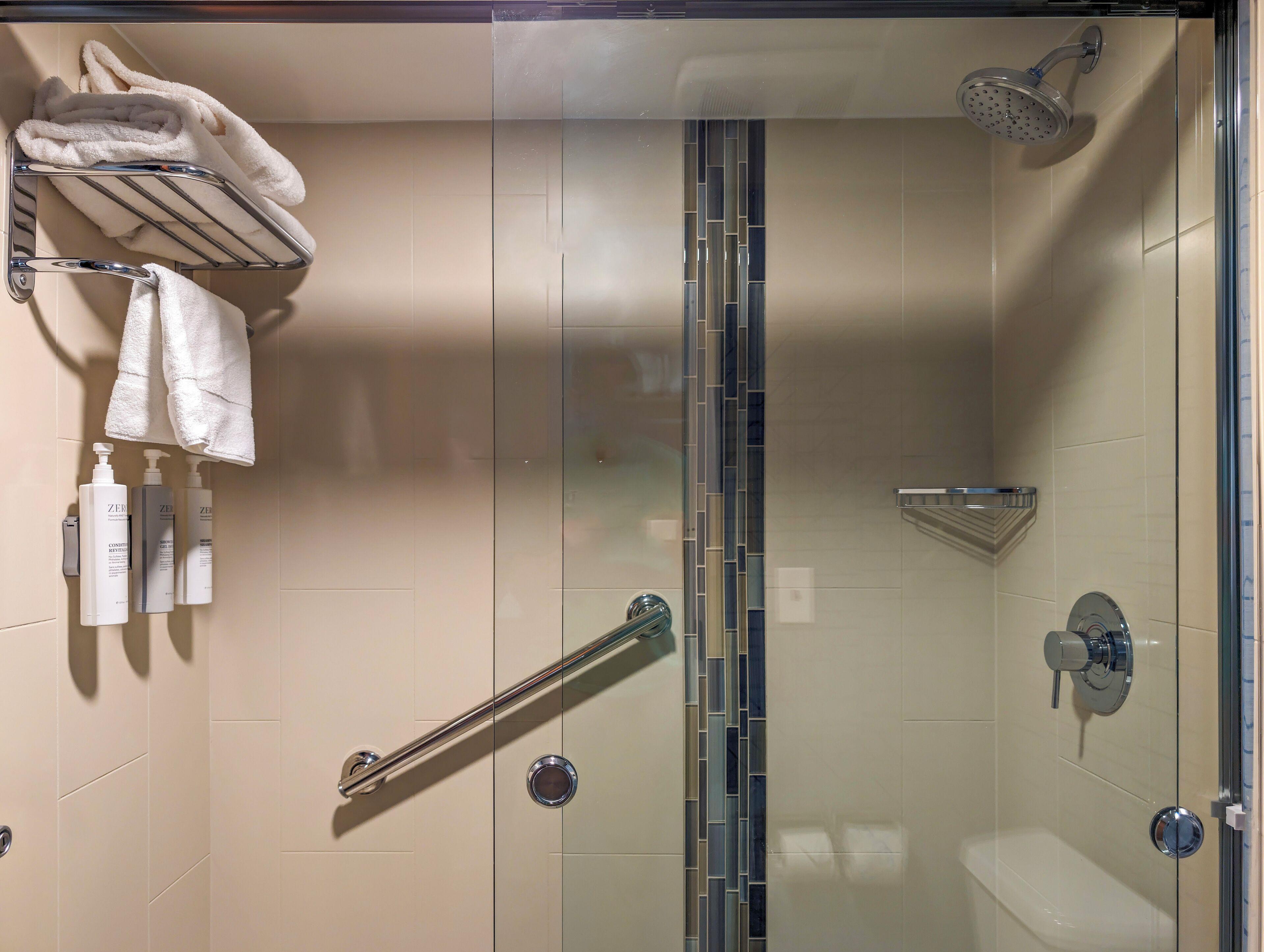 Studio Suite with Two Queen Beds and Roll-in Shower - Mobility and Hearing Access,1602971274:JPEG